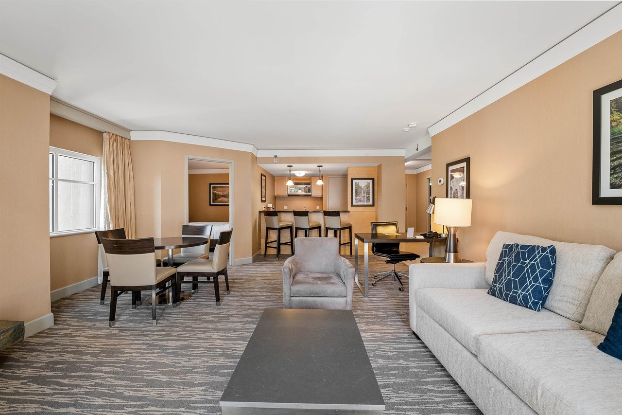 428/430-4050 Whistler Wy