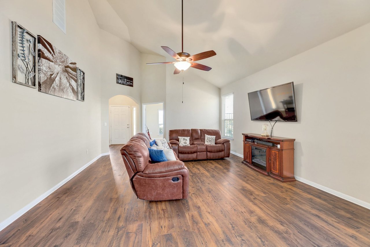 141 Serrano St, Georgetown, Texas 78628