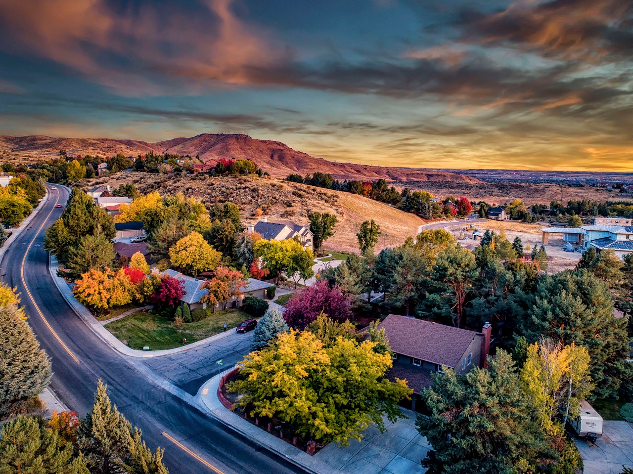 2303 E Table Rock Road