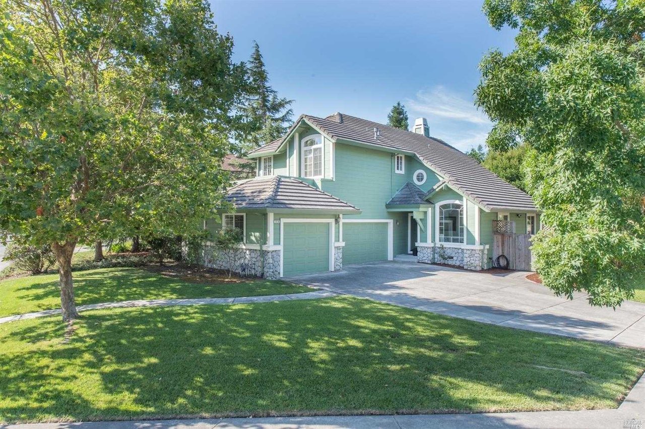 1516 Smokey Mountain Dr