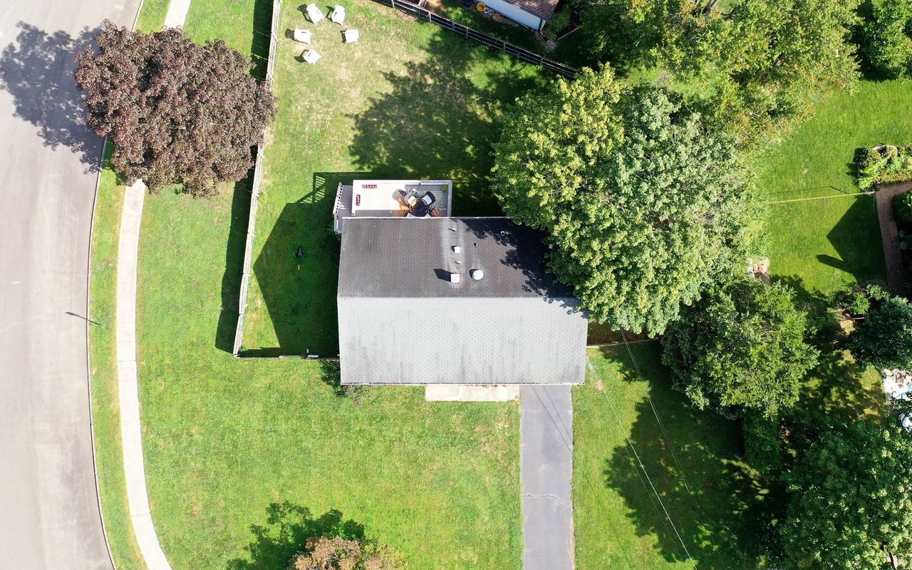 8 LANGMOORE DR