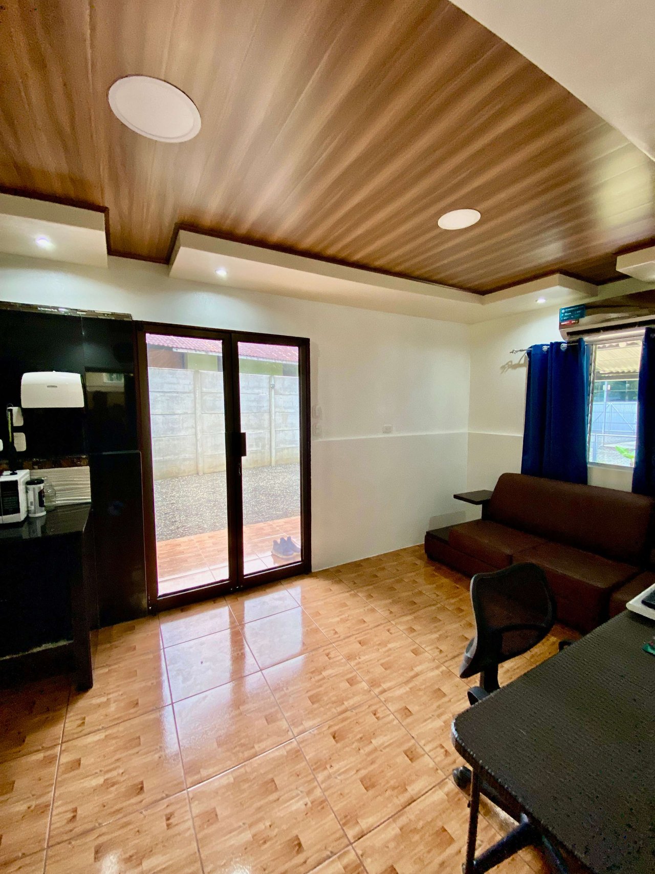 Starter Home with Hobby Shop in Ojochal, Costa Rica. Homeowner Financing Available!!