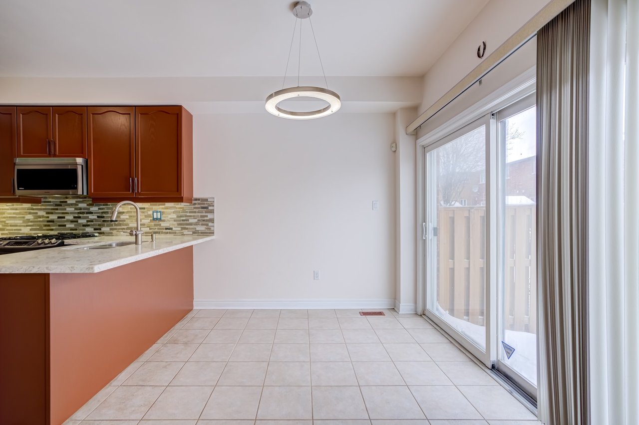 11 Cathmar Dr