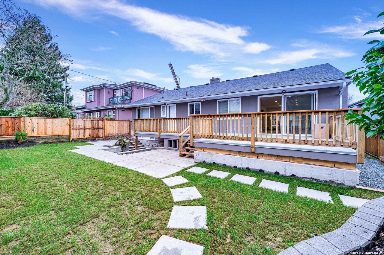 466 W 27th Ave