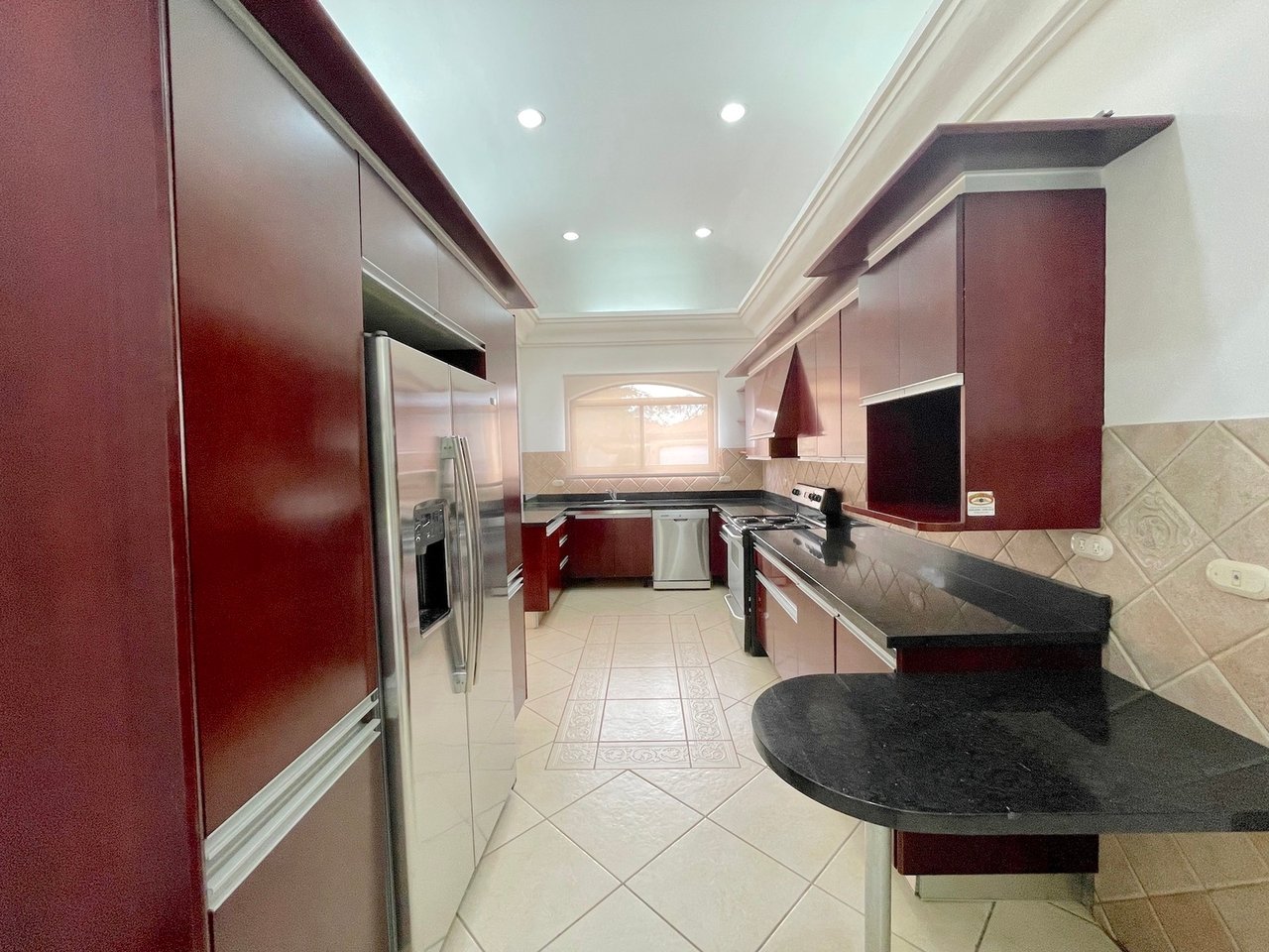 Neo Colonial Investment Home, Santa Ana, San Jose
