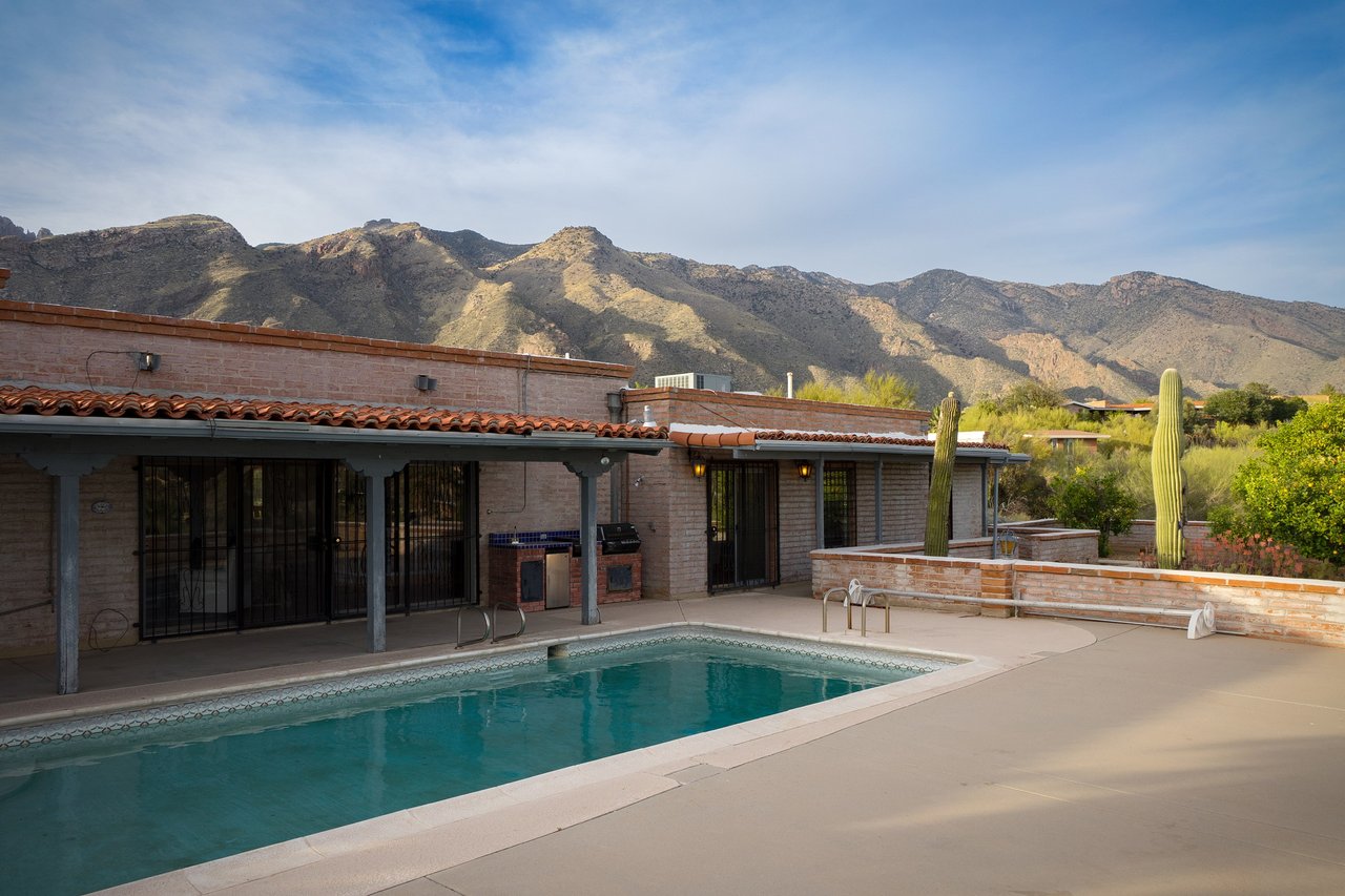 Highly Sought After Skyline Bel-Air Community