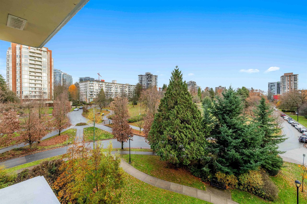 602-683 W Victoria Park