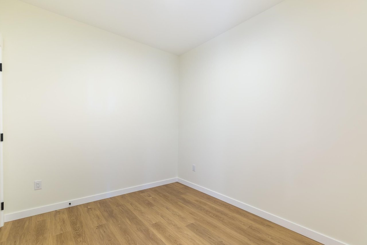 207-27218 Aldergrove Town Center Dr
