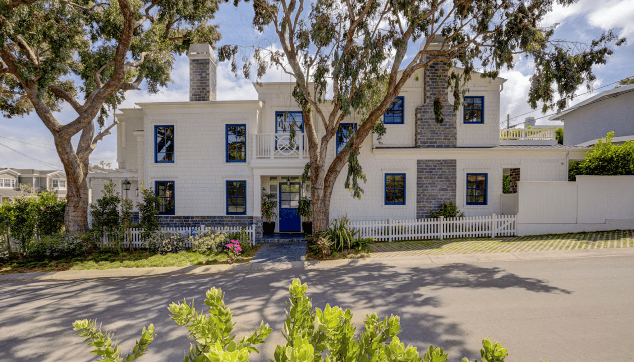 Manhattan Beach Tree Section