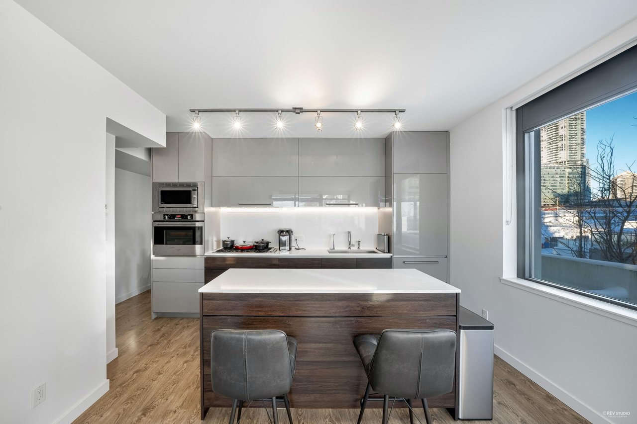 501-2378 Alpha Ave
