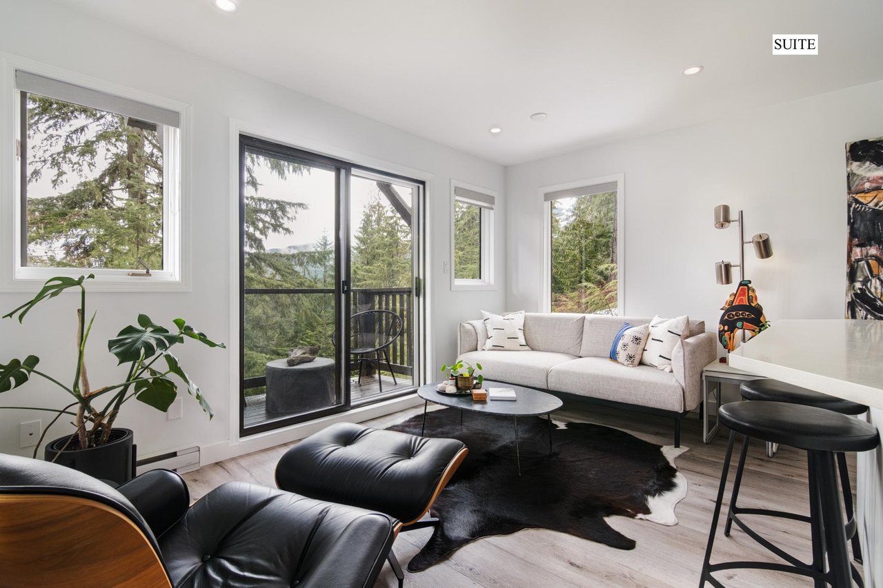 3369 Panorama Ridge