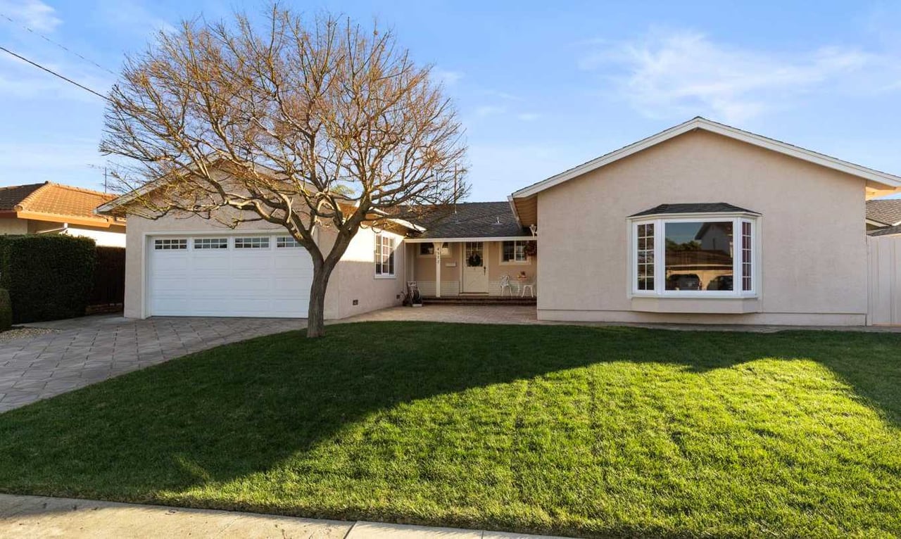 4572 Corona DR