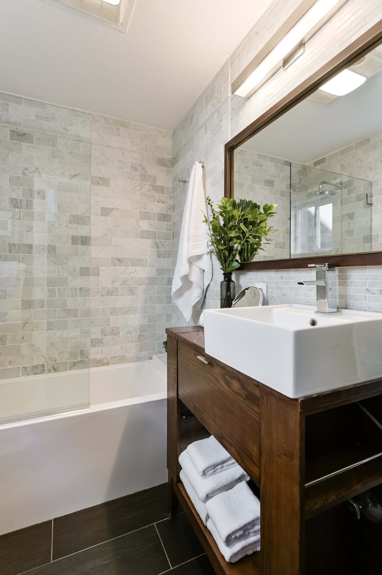 Designer Renovated, Free-Standing Condo in Hayes Valley!