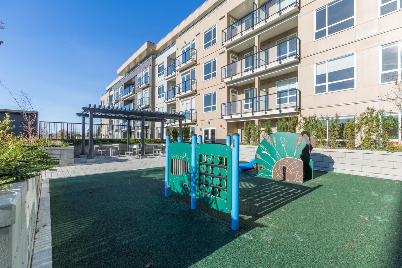 207-27218 Aldergrove Town Center Dr