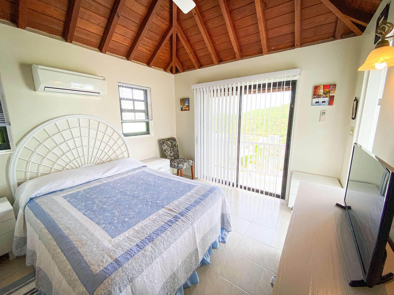 035 Villa Rosa