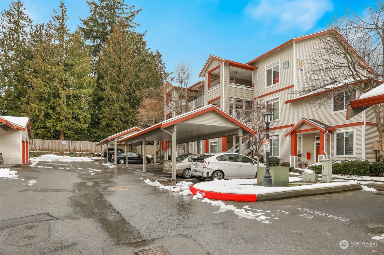 B102-14816 W 29th Ave