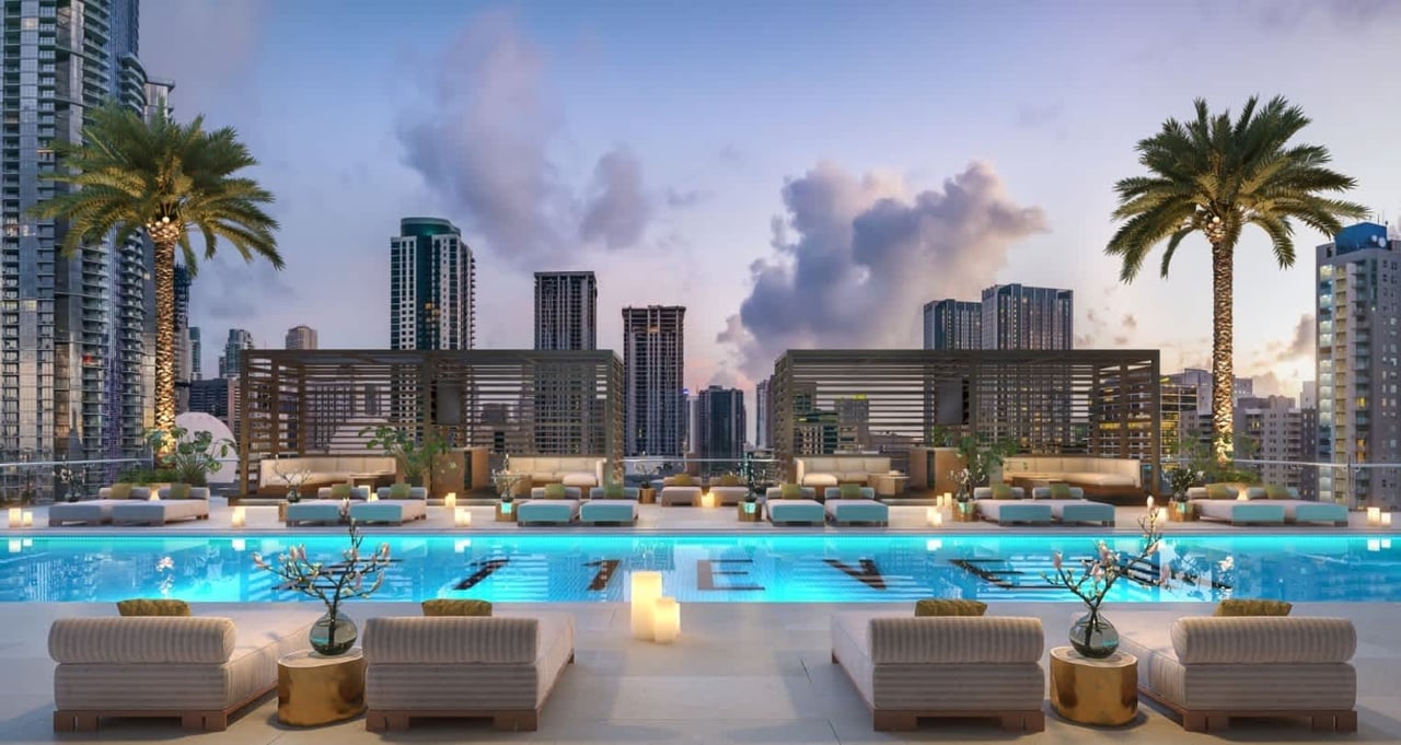 July 2024 l First Crane Installed at 65-Story Tower Construction Site