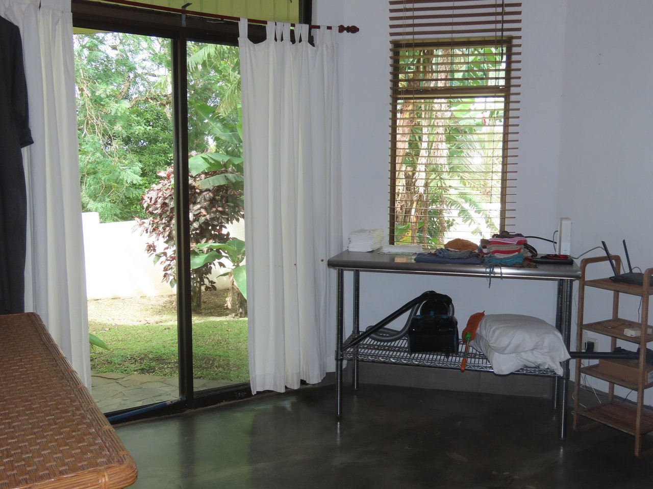 Modern Home with Guesthouse, Lake Arenal, Alajuela