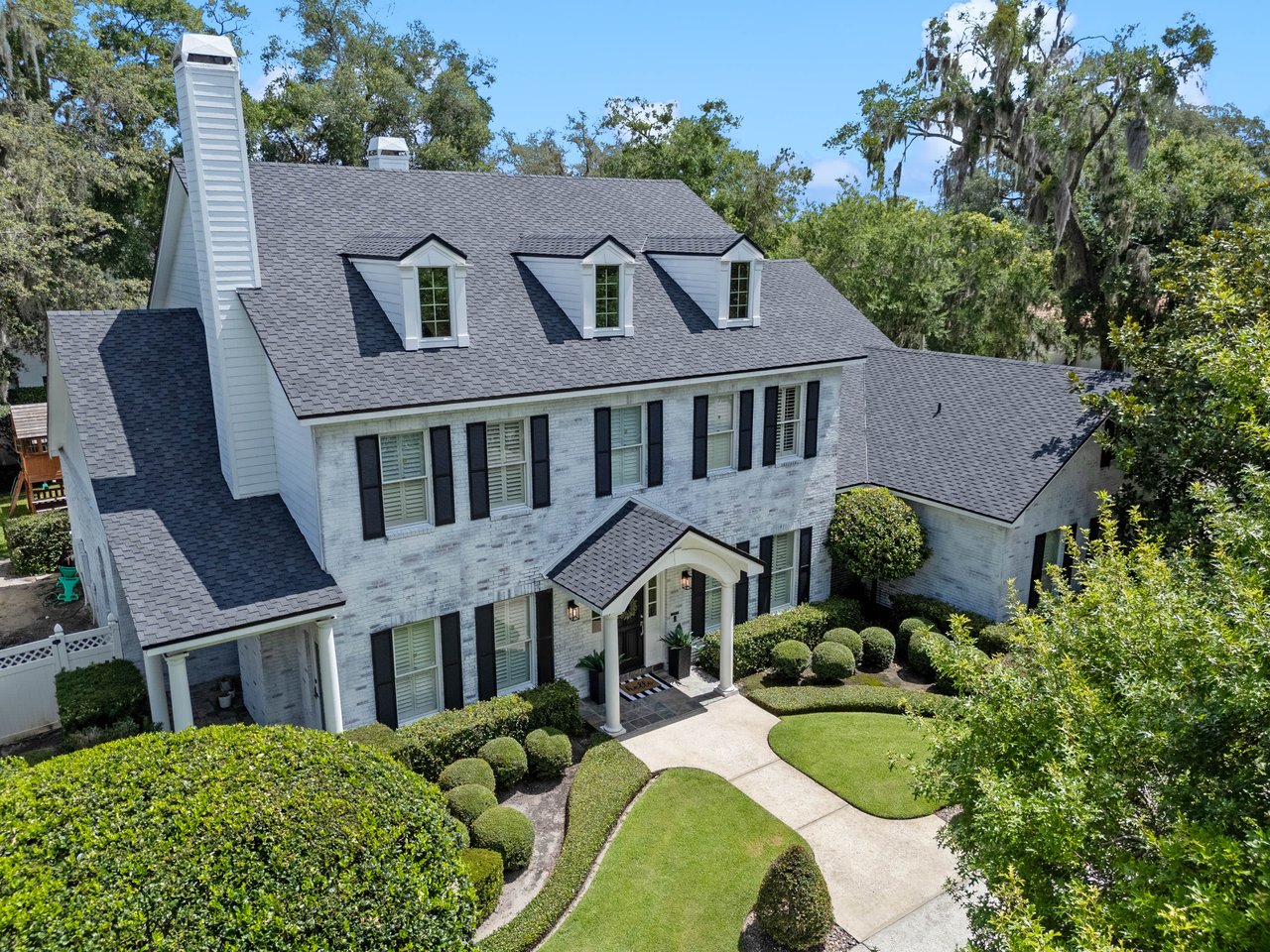 1421 Place Picardy