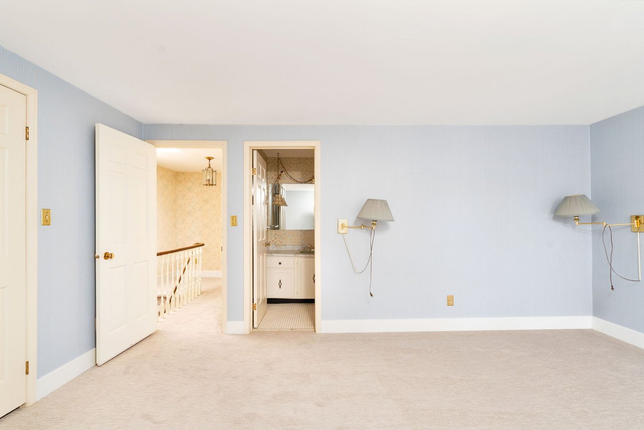 BAYVIEW VILLAGE TOWNHOME