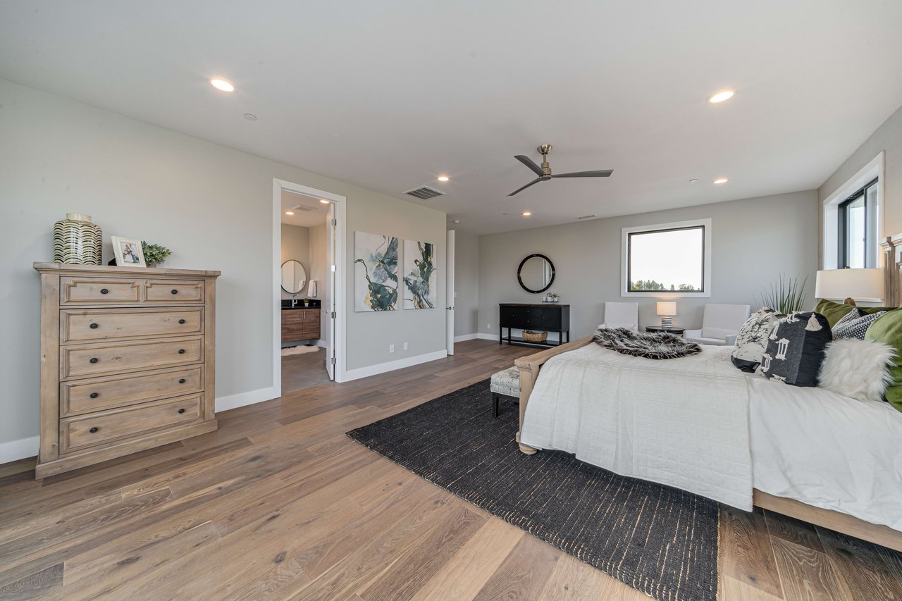 3927 Rincon Ridge Drive