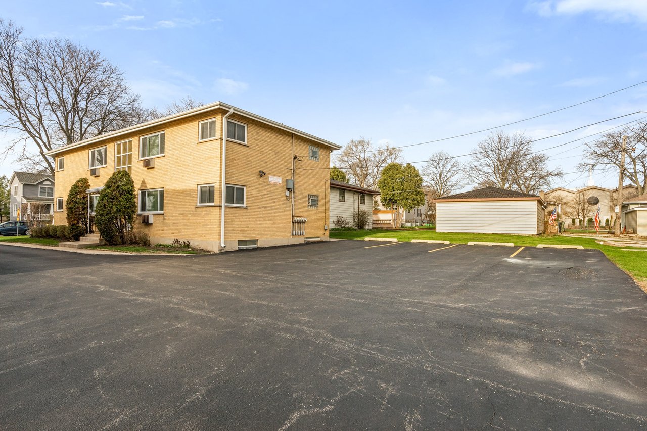 Downers Grove Apartment Building