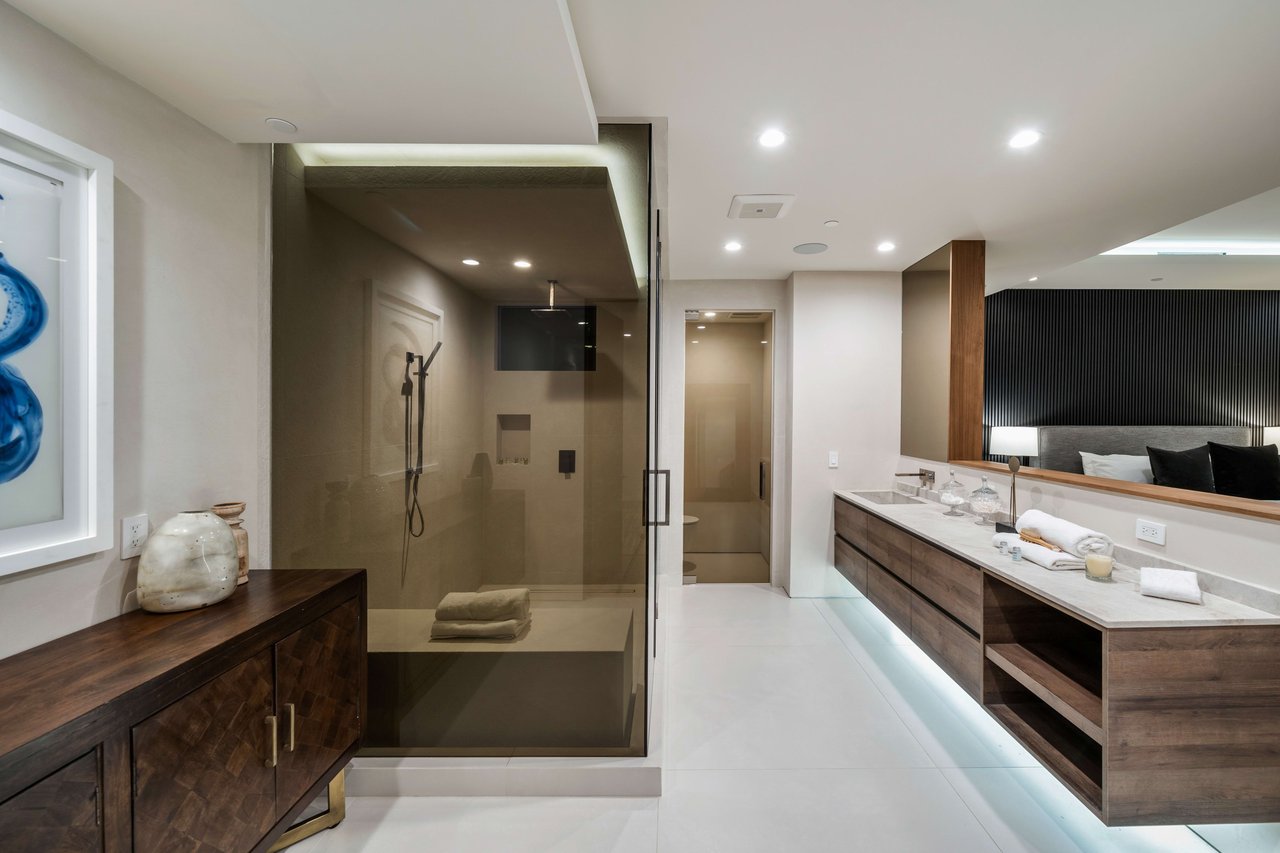 The Apex HH | 7115 Macapa Drive