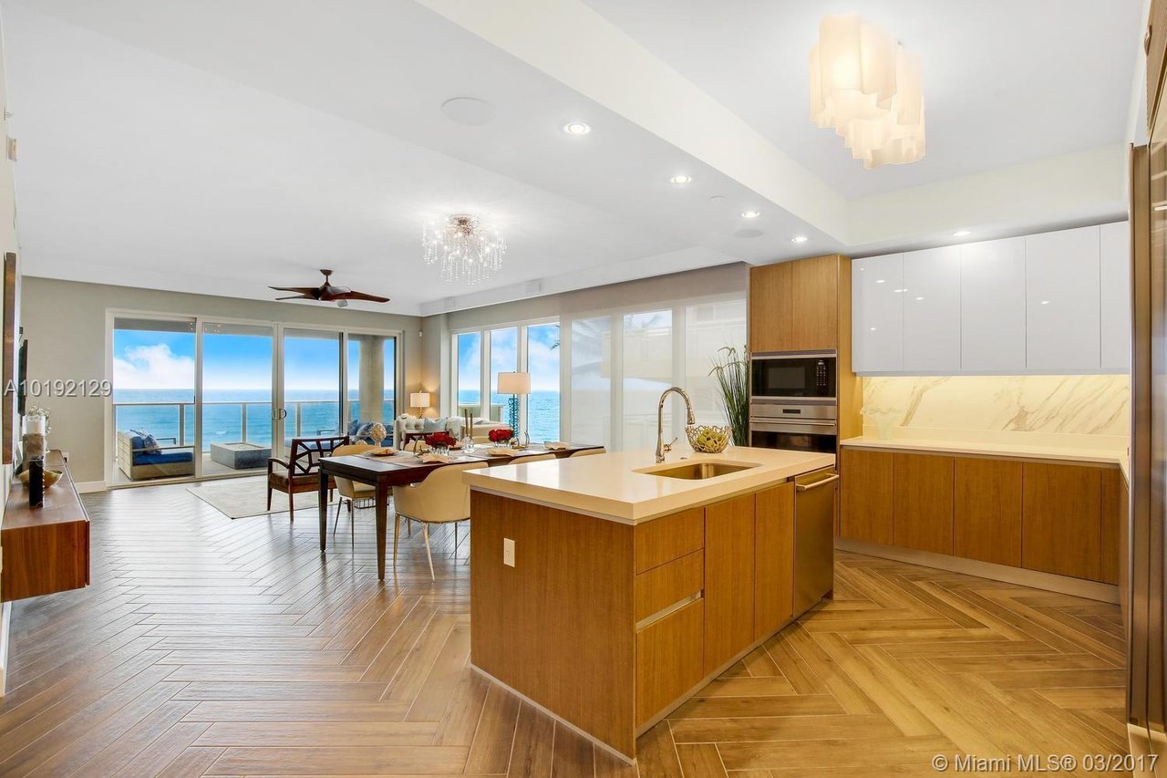 1200 Hillsboro Mile, #1206