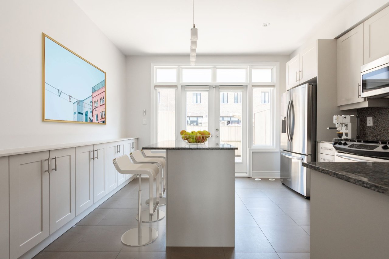 THREE-STOREY EXECUTIVE TOWNHOME