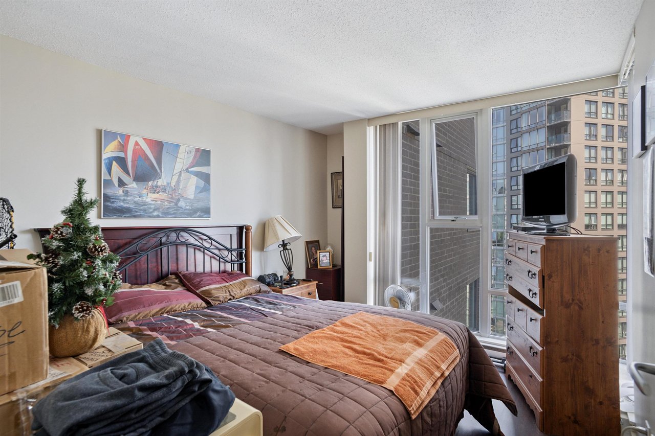 2307-455 Beach Cres