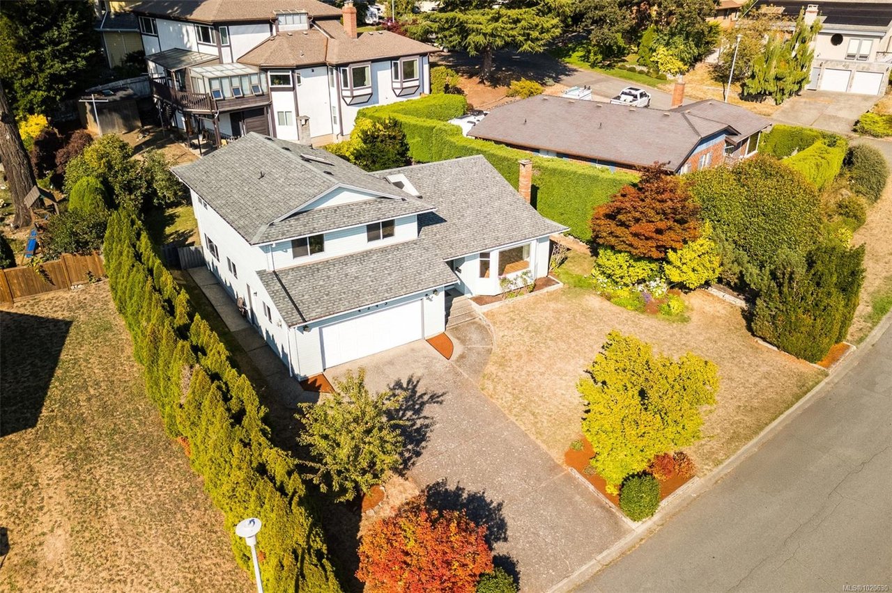 4243 Panorama Dr