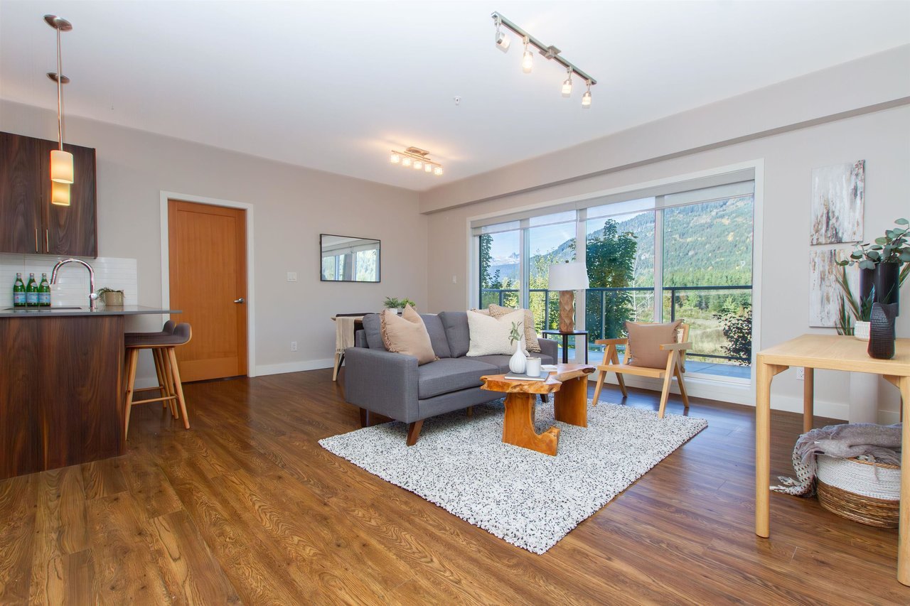 205-1025 Legacy Wy