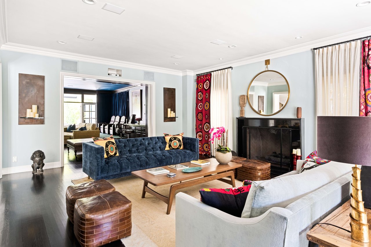 16659 Ashley Oaks, Encino