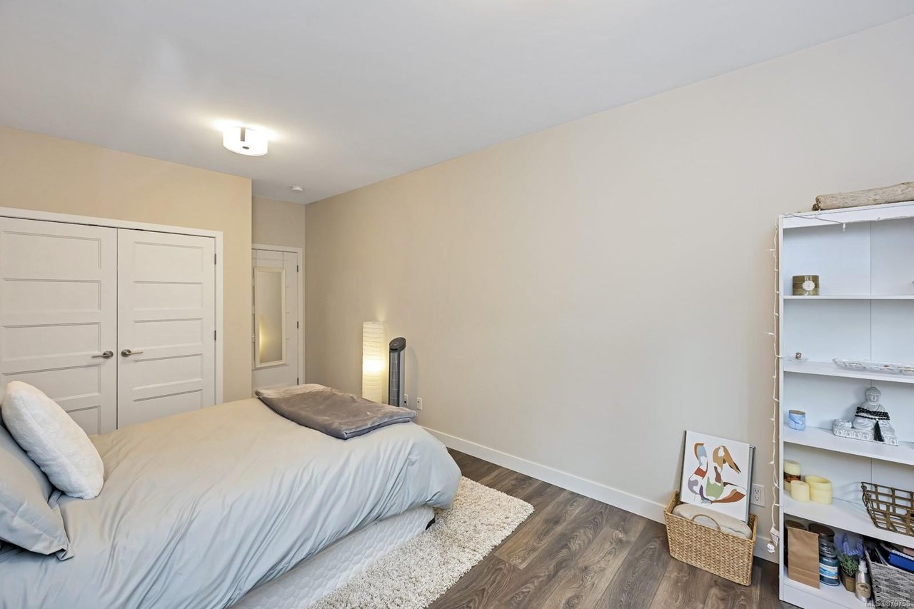 2214 Echo Valley Rise, Langford