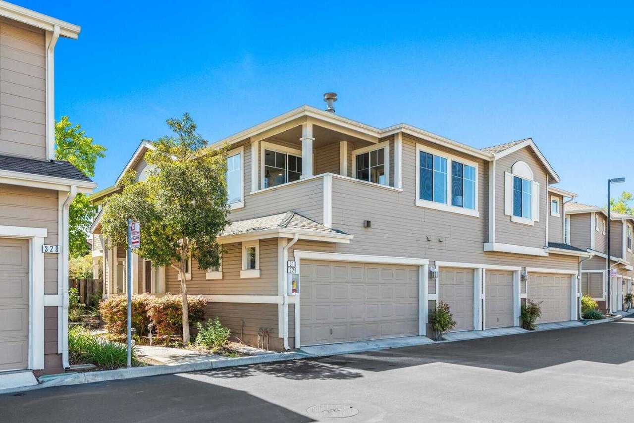 318 Ballymore CIR