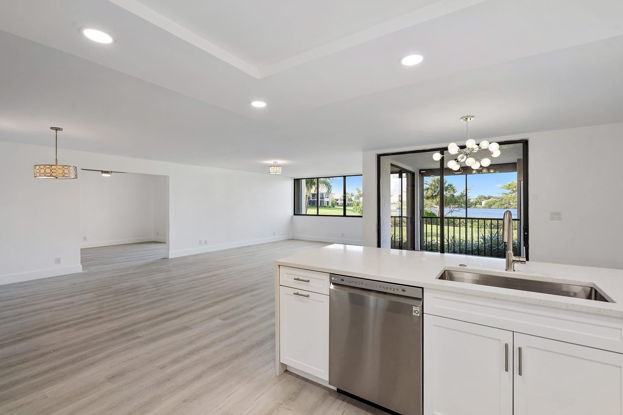 10555 SE Terrapin Pl, #104