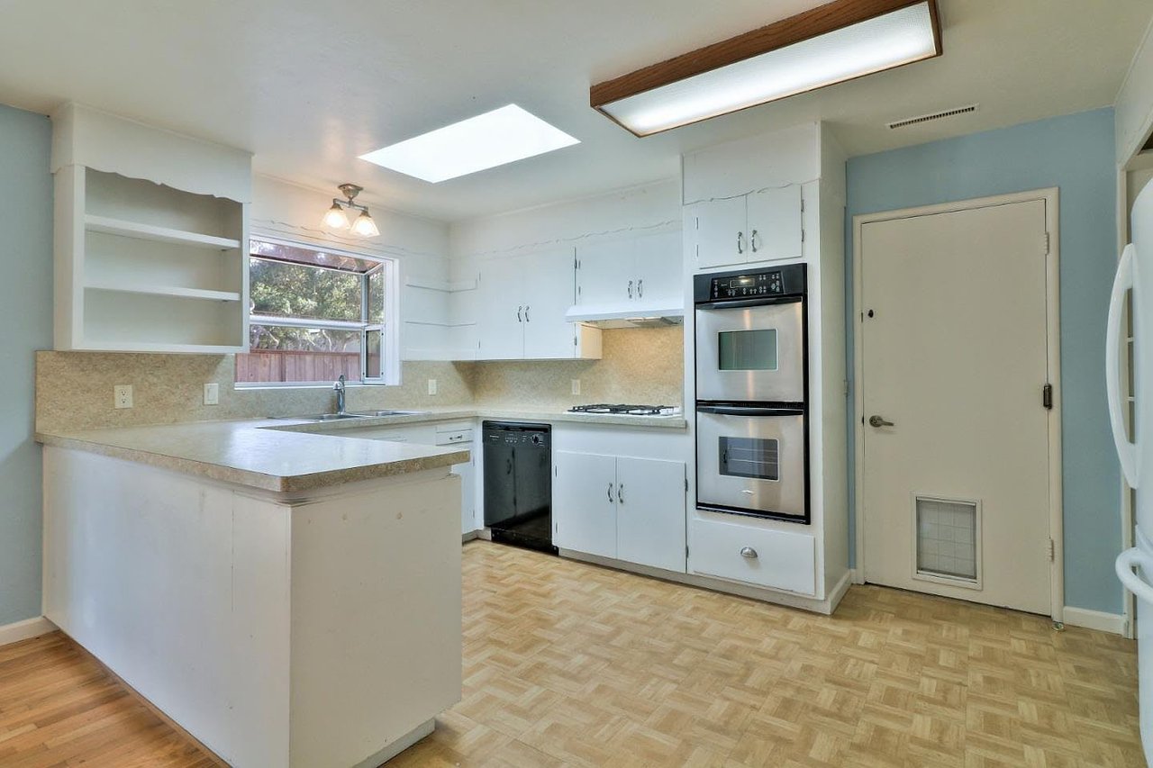 2887 Oak Knoll Rd