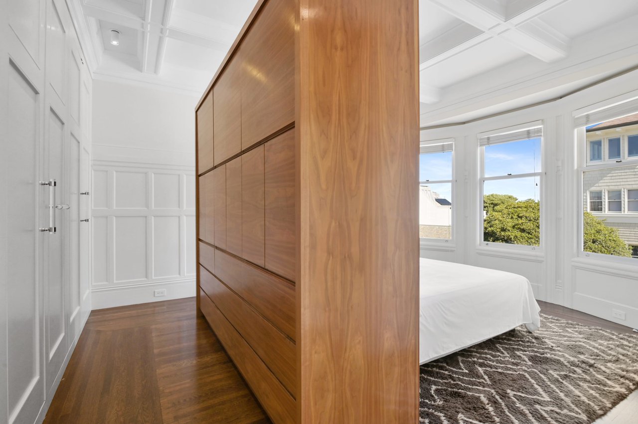 Designer-Renovated 3BD Cow Hollow Condo