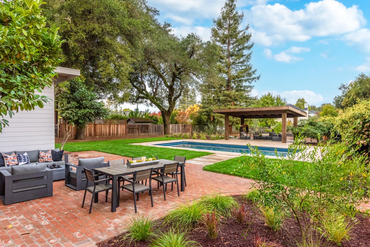 Healsburg Downtown Estate
