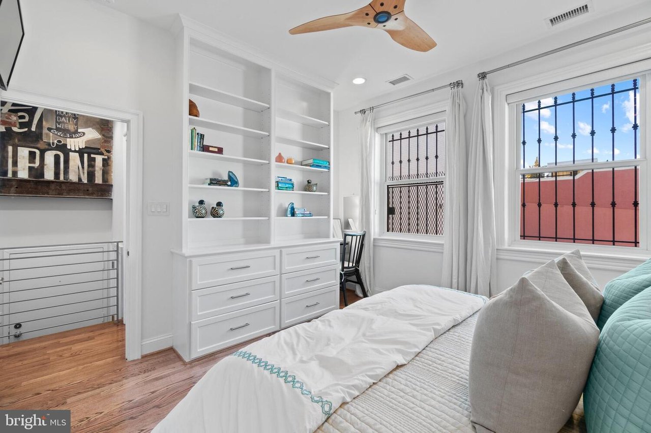 2101 N St NW, #205