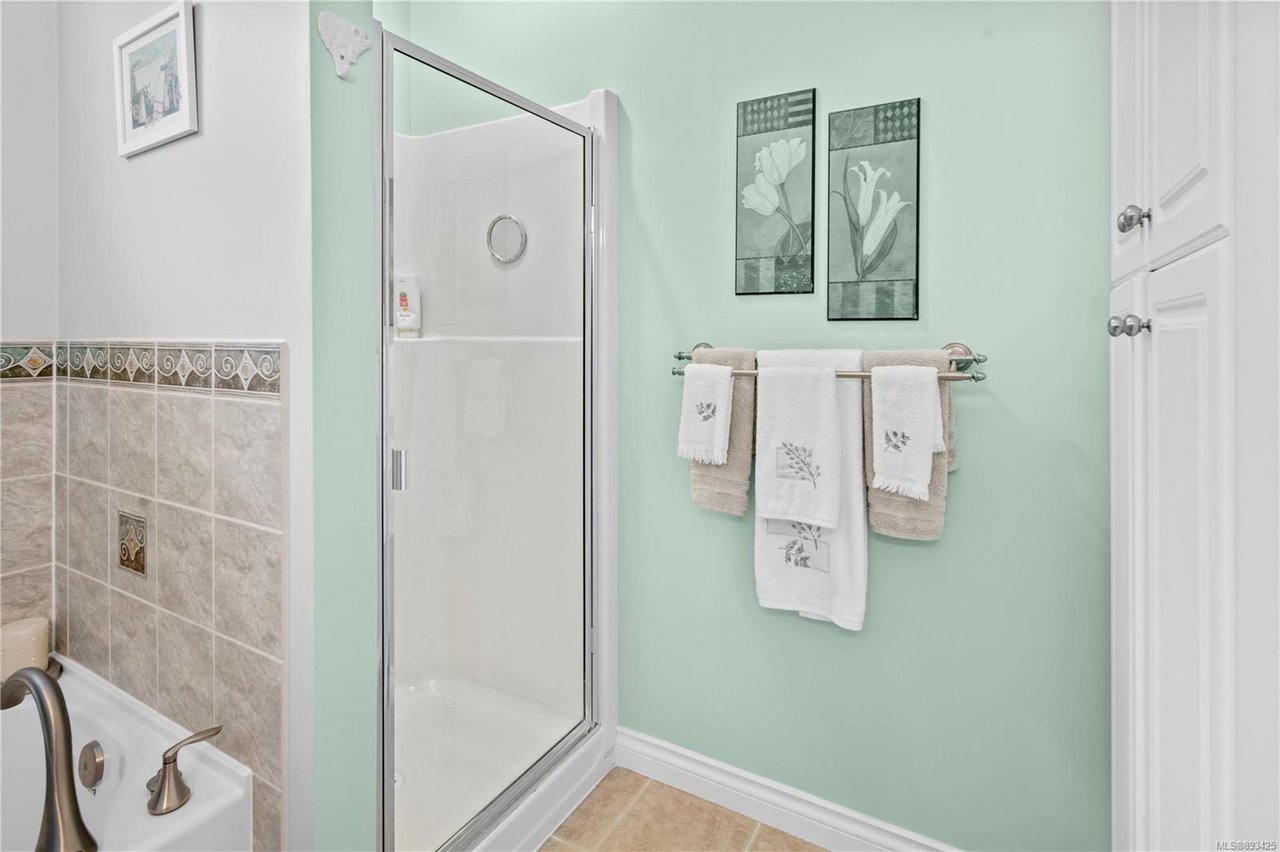 1260 Rockhampton Close
