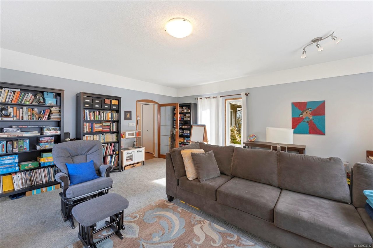 7639 Sigmar Pl