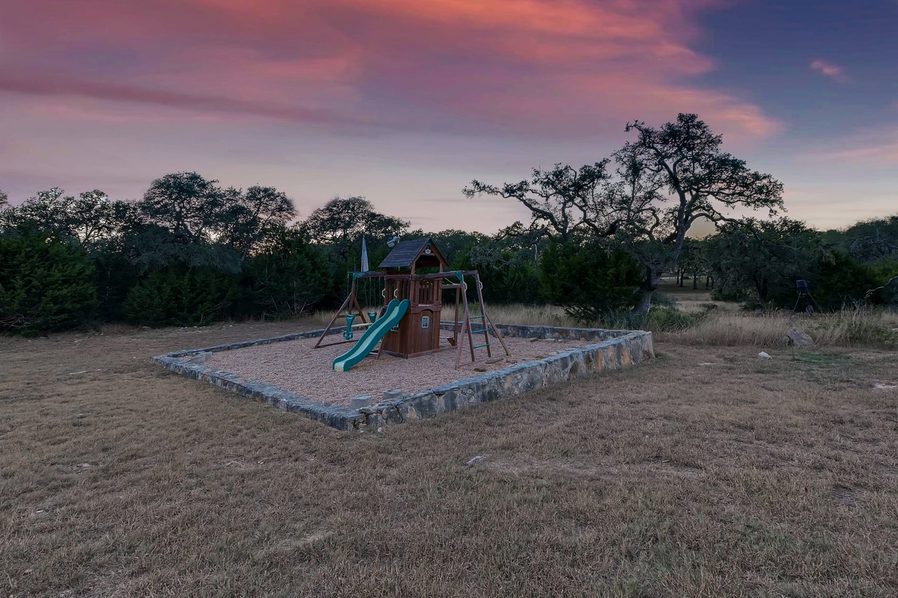 252 Island Oaks Lane