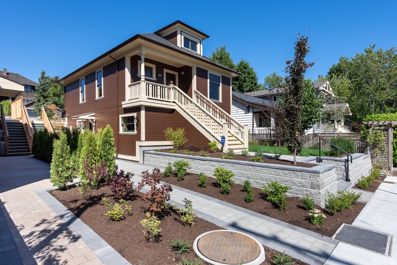 219 Manitoba St