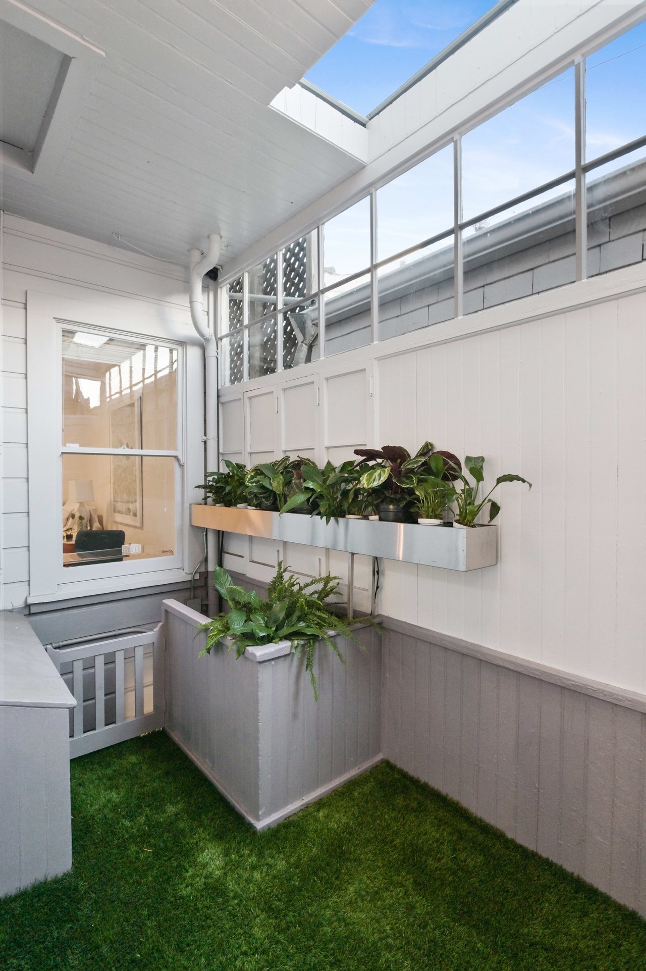Designer-Renovated 3BD Cow Hollow Condo