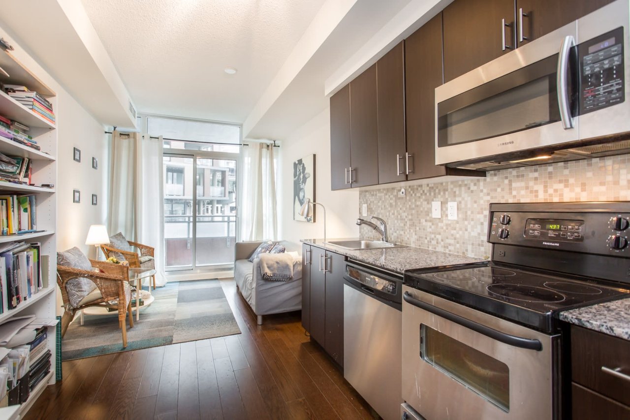15 Bruyeres Mews