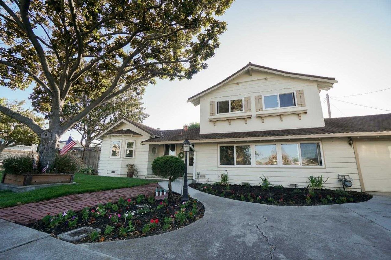 1722 Santa Cruz AVE