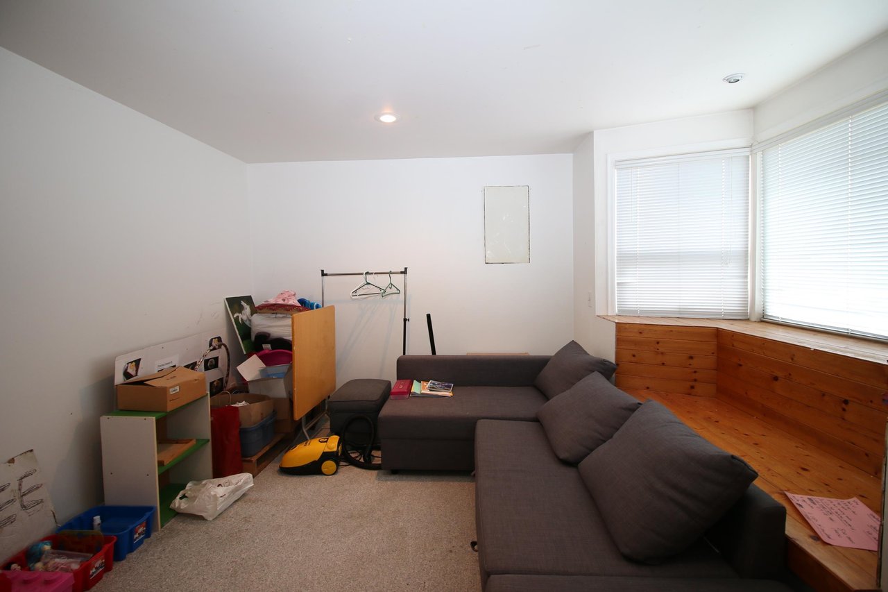 11682 71a Ave