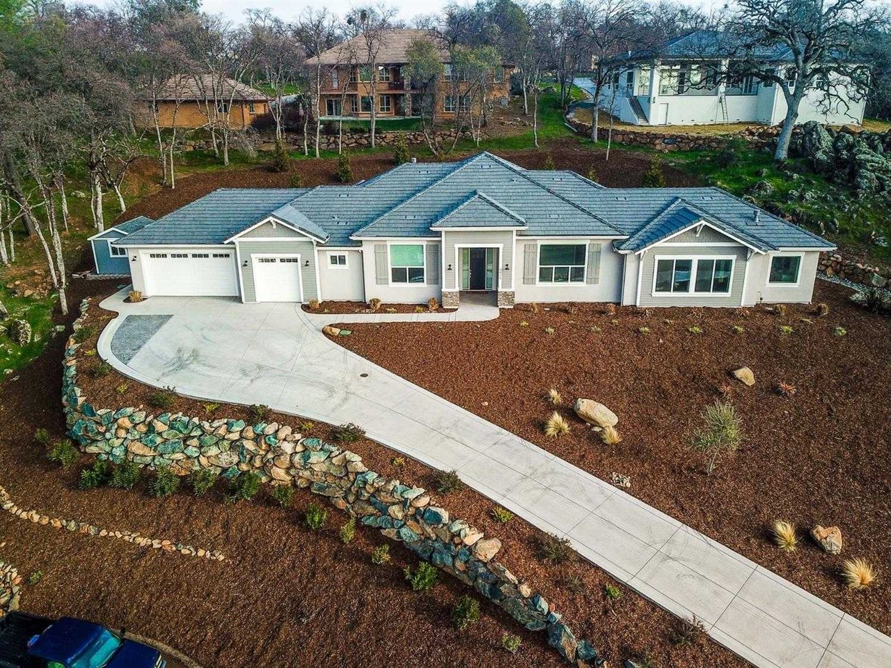6424 Caddie Court