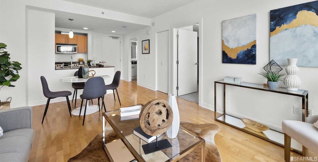 300 Berry Street Unit 809